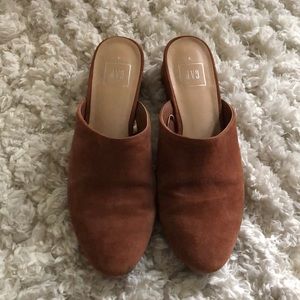 ‘Gap’ Cognac Suede Mules